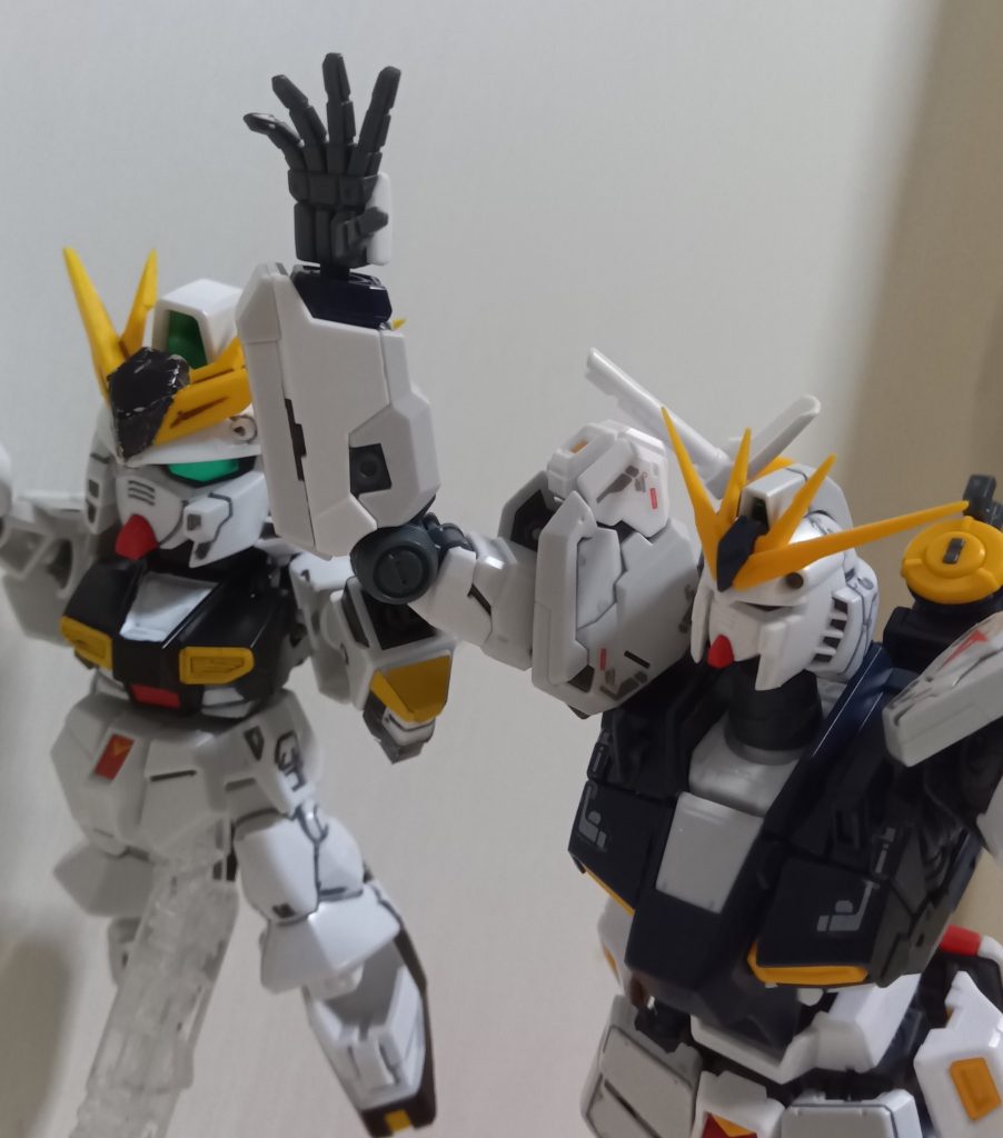 vガンダムは伊達じゃない。SDのvガンダムといっしょに。見てくれてありがとうございました。