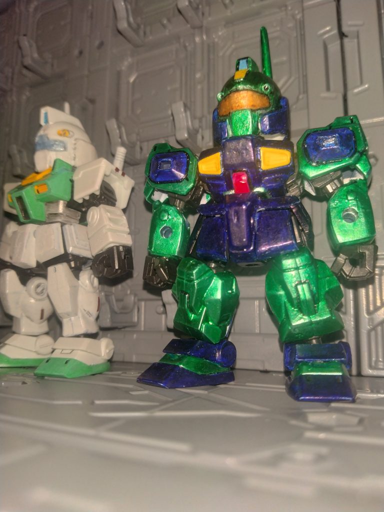 「アポリーいるか？ロベルト中尉、戦闘記憶パネルの消却は中止だ。」「えっ？ちゃんと地上戦闘用に直しておかないと、カラバで使えなくなります。」「君たちが宇宙に帰るほうが大切だ。」「何か。」「パイロットがいない、シャトルに座ってくれ。」「えぇー…、」「昔取った杵柄だろ。」「あんな古いのやってない。」「時間がない、急げ！」「あっハッ！」