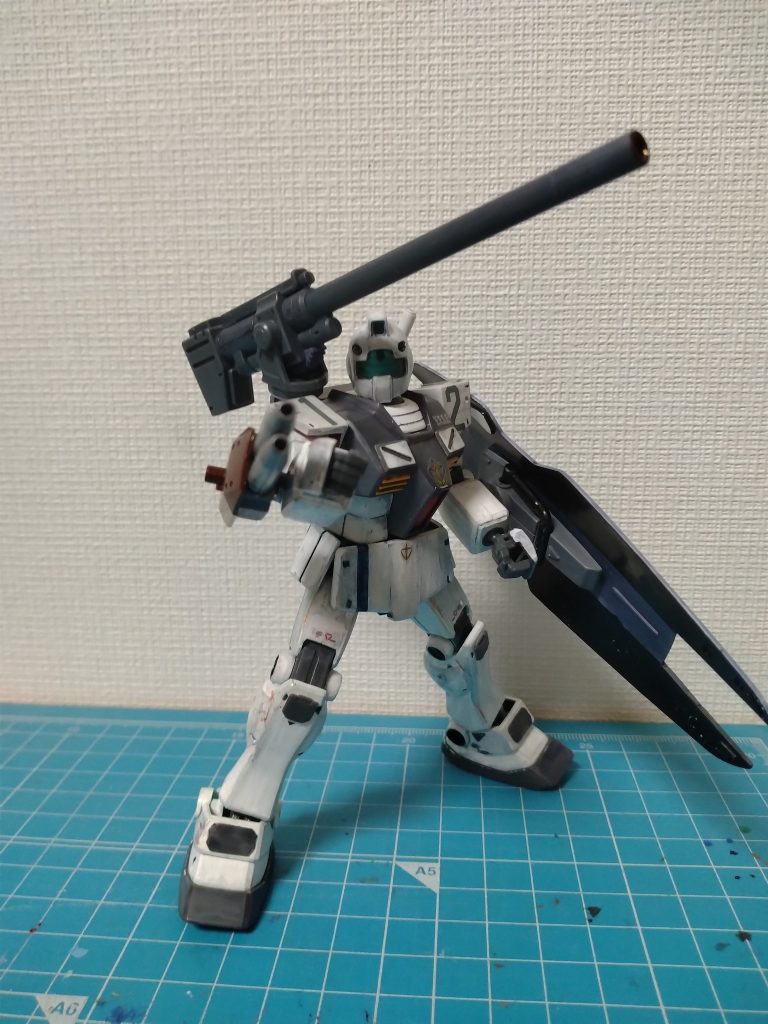それにしても塗装がヘタだな。
