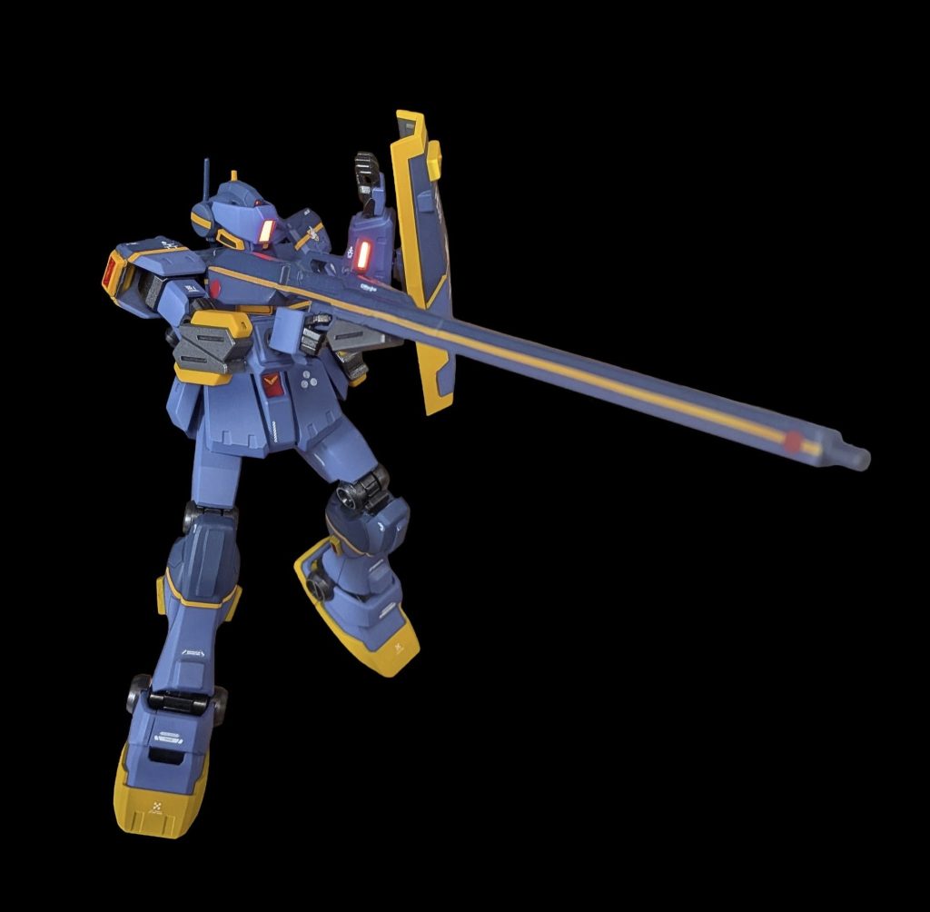 A.O.Zの中ではお気に入り機体の一つで、いつか作ってみたいと思っていましたホントはジム改高機動型も一緒に作れればブラックオター小隊を再現出来るんですが、流石に労力が足りず
