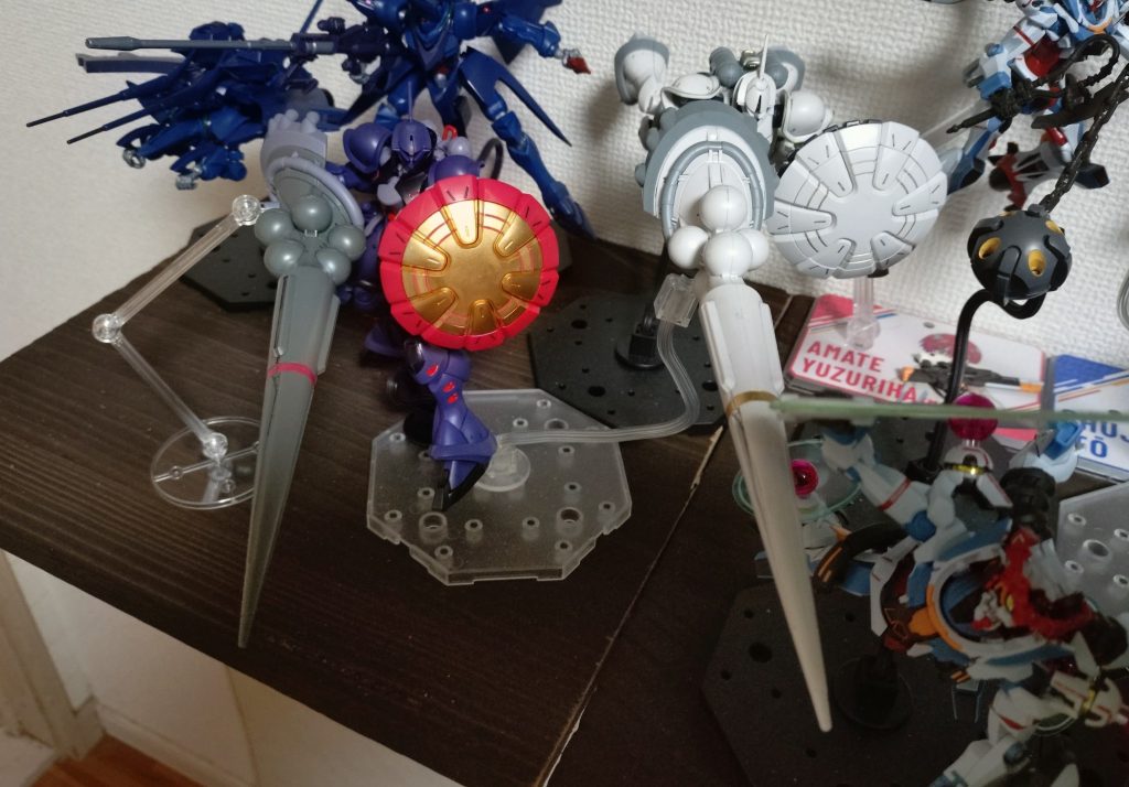 色が違うだけですが印象が全く違います。