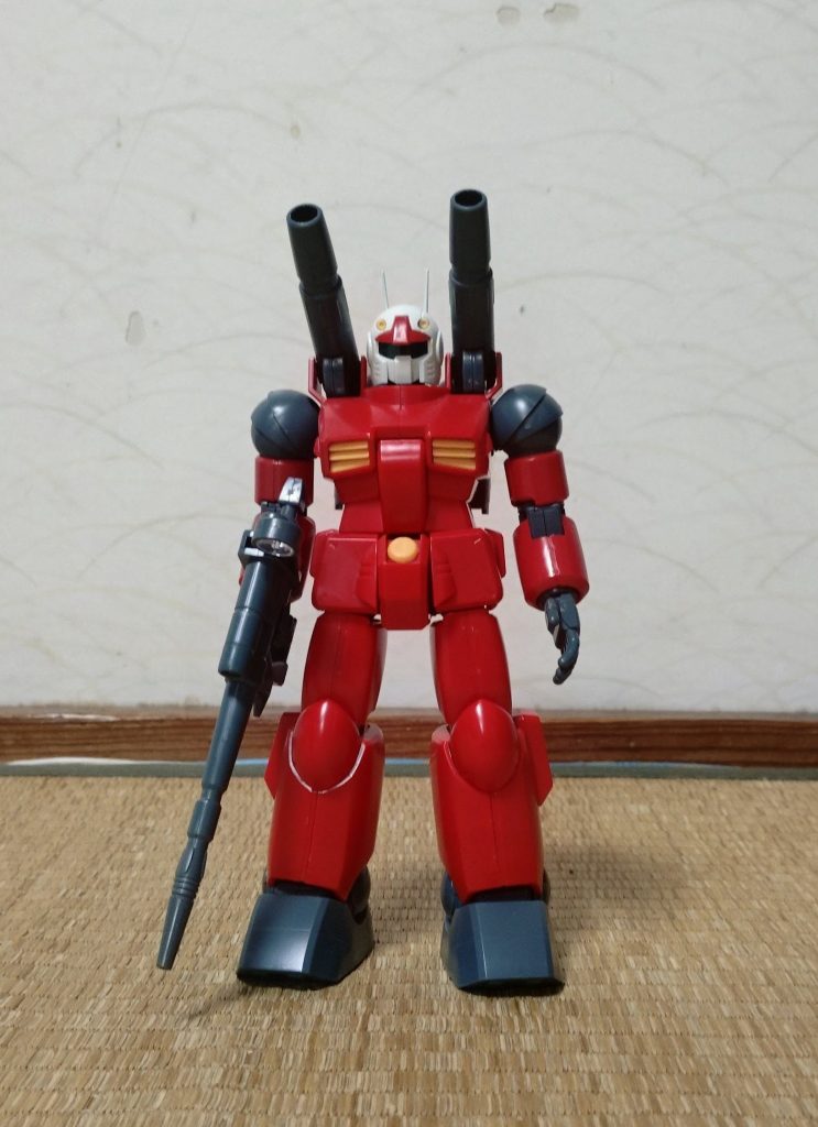 ガンキャノンもマッシブでいかにも装甲が厚い感じがしてカッコいいです。