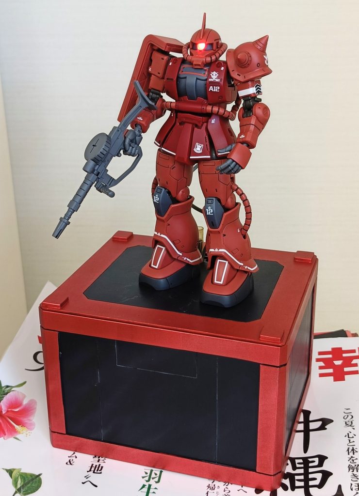 作品名：<p>電飾ザク、これにて完…。 中に基盤やら電池ボックスやら入ってるんで、割と適正な大きさ…(zaku-kao4) とあるバザーで売りに出すのでバイバイになります。</p>
