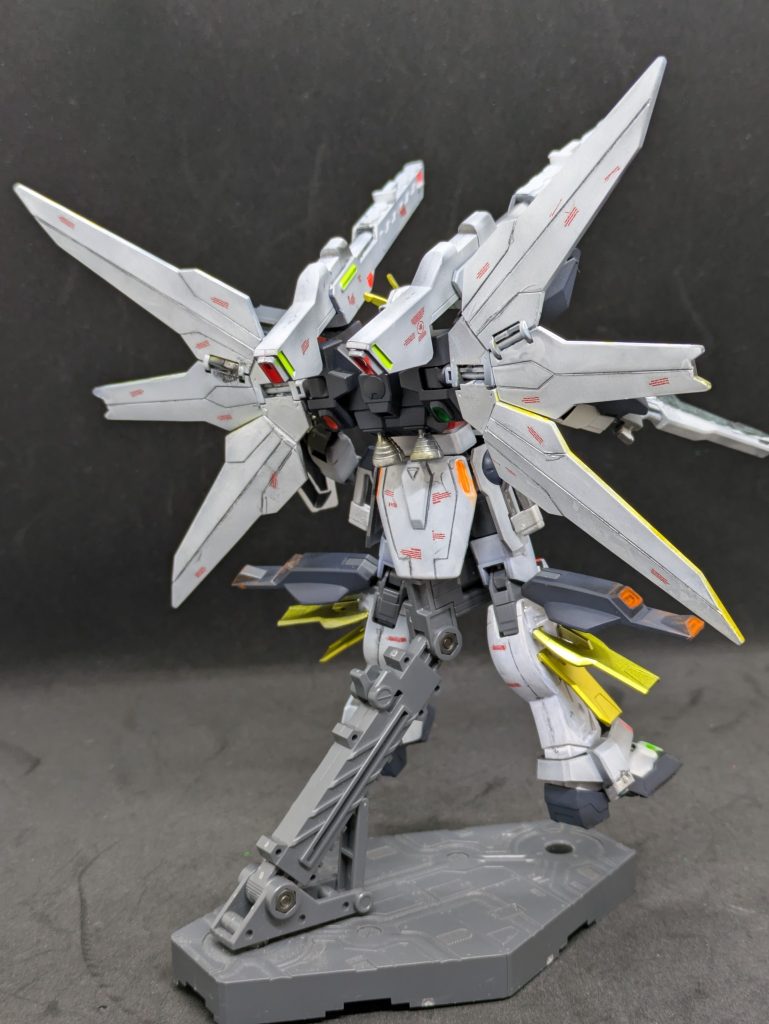 【異動先での遭遇】平成三部作には強烈なヒロインが登場します。Gガンはレイン（人によってはアレンビー？）、Wガンダムはリリーナ様。そして、このガンダムXにはある意味一番熱狂的なファンがおられると思われる、ティファ・アディールが登場します。社会人何年目かの3回目の人事異動で配属された部署に同人作家を趣味でやっている方から声をかけられます。行く先々の部署でガンオタとして有名だったので、「ぜひ見てください！」とDVD全巻を渡されました。もちろん貸し出し主は熱狂的なティファファンですw
