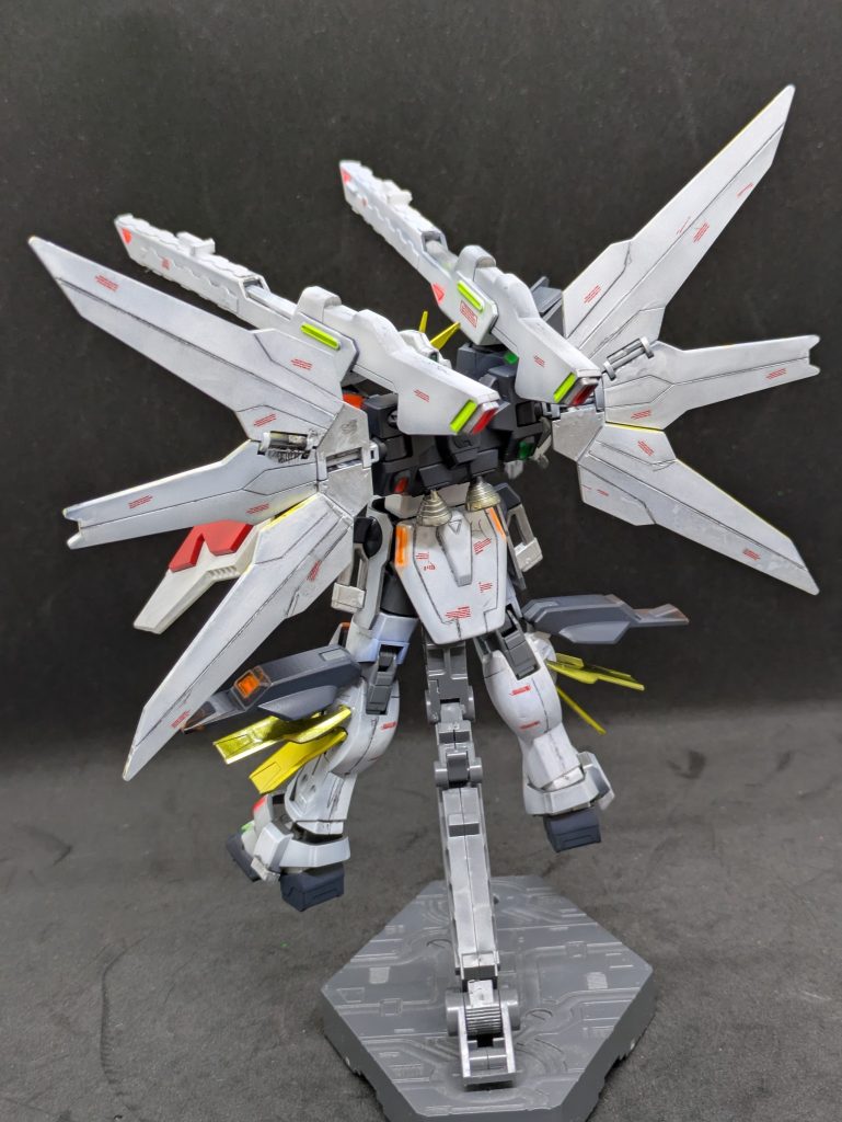 【ガンダムXは歌がいい】ストーリーは全く覚えていなくて、放送時間が変わったのが一番印象的でした。DVD1巻目をセットし、EMOTIONのモアイが流れます。1期OP「DREAMS」が始まります。忘れかけた夢が今動き出す〜♪ガンダムXは歌が本当に痺れます。