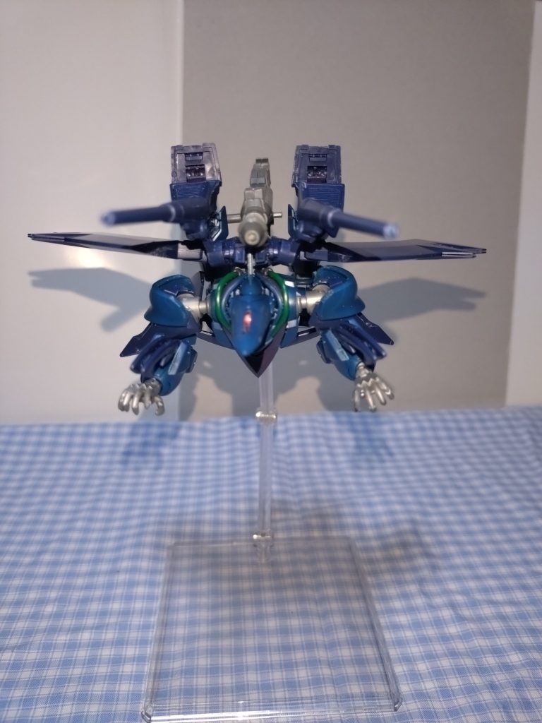 【MA形態】肩アーマーを下ろす以外は、もとのハンブラビと同じ。モノアイが側面にも来るためか、早期警戒機としての性格がより強く出る。