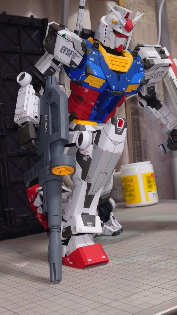 メガサイズ　ガンダム–2枚目/制作者：あれく myT 積みプラ崩したい