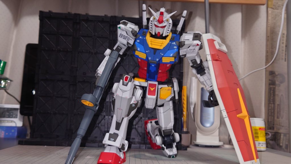 メガサイズ　ガンダム–3枚目/制作者：あれく myT 積みプラ崩したい