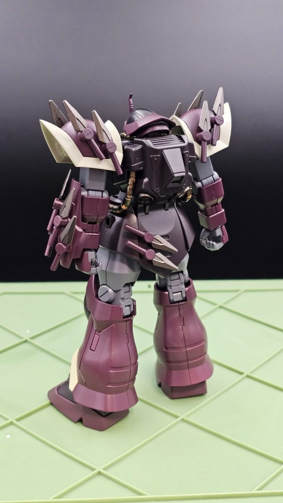 背面。