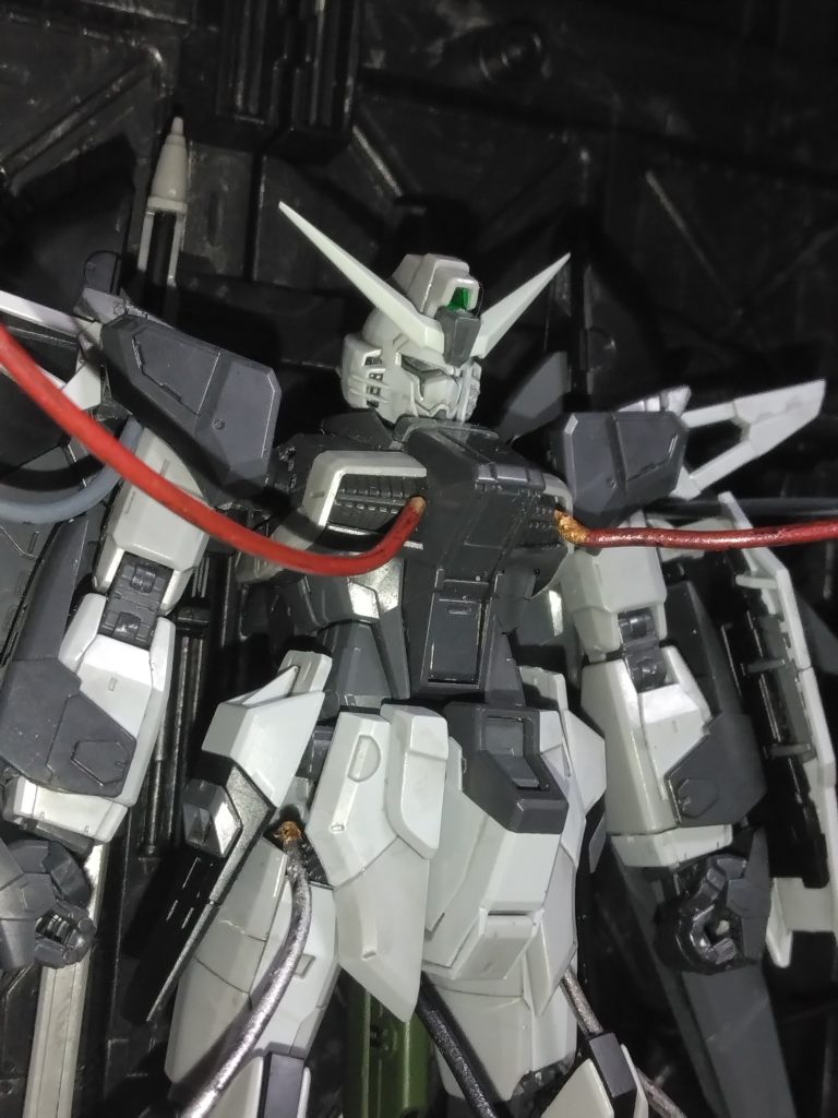 RG　デスティニーガンダム　ディアクティブモード格納状態再現