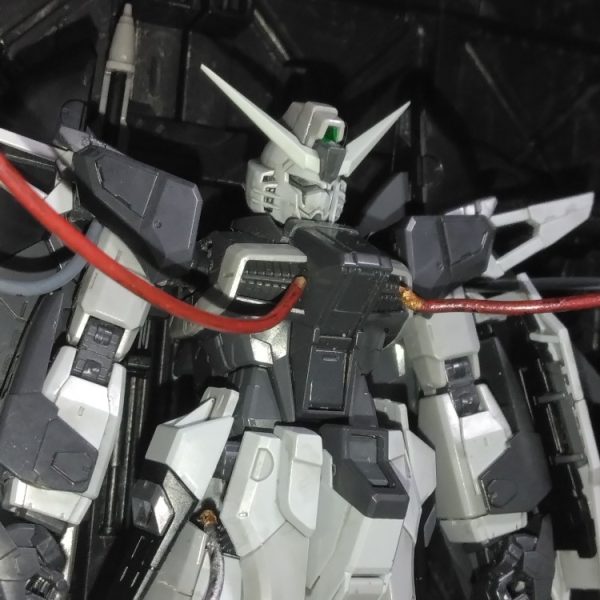 RG　デスティニーガンダム　ディアクティブモード格納状態再現