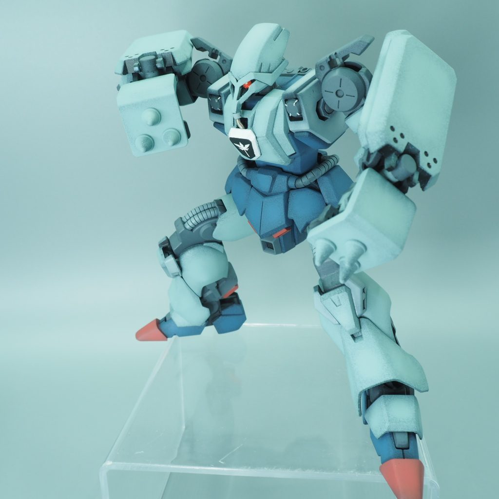 やはり両手にスパイクシールドも抜群にかっこいい！