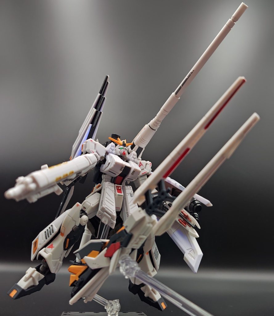 上の2枚はカッコつけてますが、LFF展開部分の黒いパーツを付け忘れています。&nbsp;
