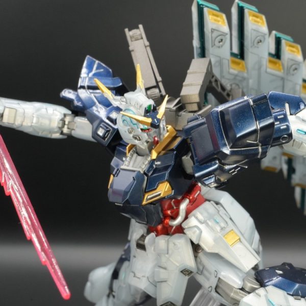 『HGUC ムーンガンダム（クリアカラー）』 ニューガンダム風に塗装