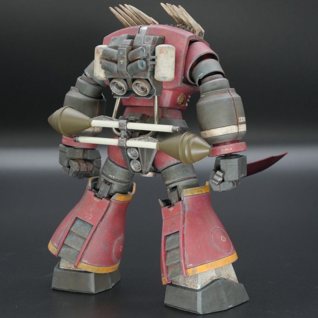 ゾゴックが好きになった理由の１つが、2000年代にカトキハジメ氏監修のフィギュアシリーズでタイトルのジオノグラフィというものがありまして、このゾゴックが最高にカッコよかったから！まぁ〜買い逃がしてしまうという、若かりし頃の後悔があるんですが・・・（泣）その未練を断ち切るため、今回のカラーリングはこのジオノグラフィ版にしました。