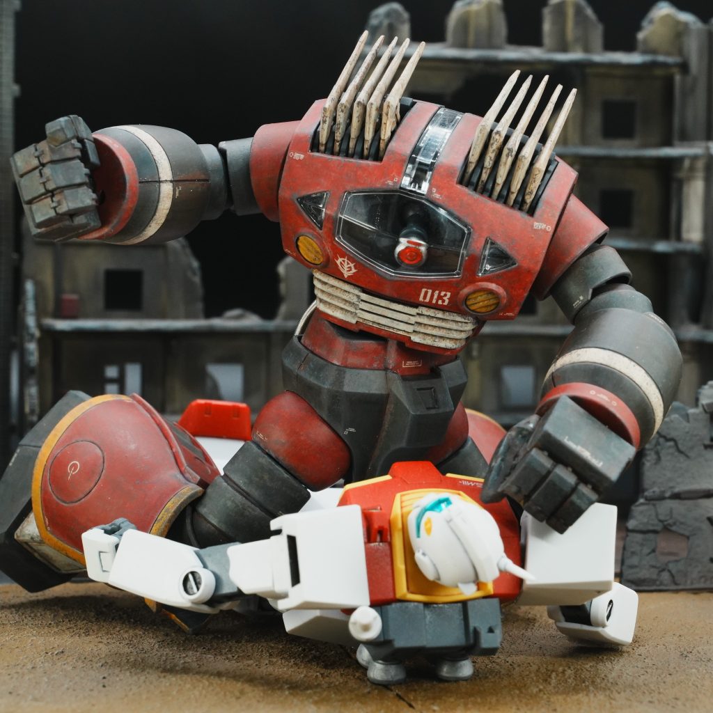 マウントポジションもいけます！さすが水陸両用ジャブロー攻略特務格闘戦特化型試作モビルスーツ（属性盛りすぎ）！
