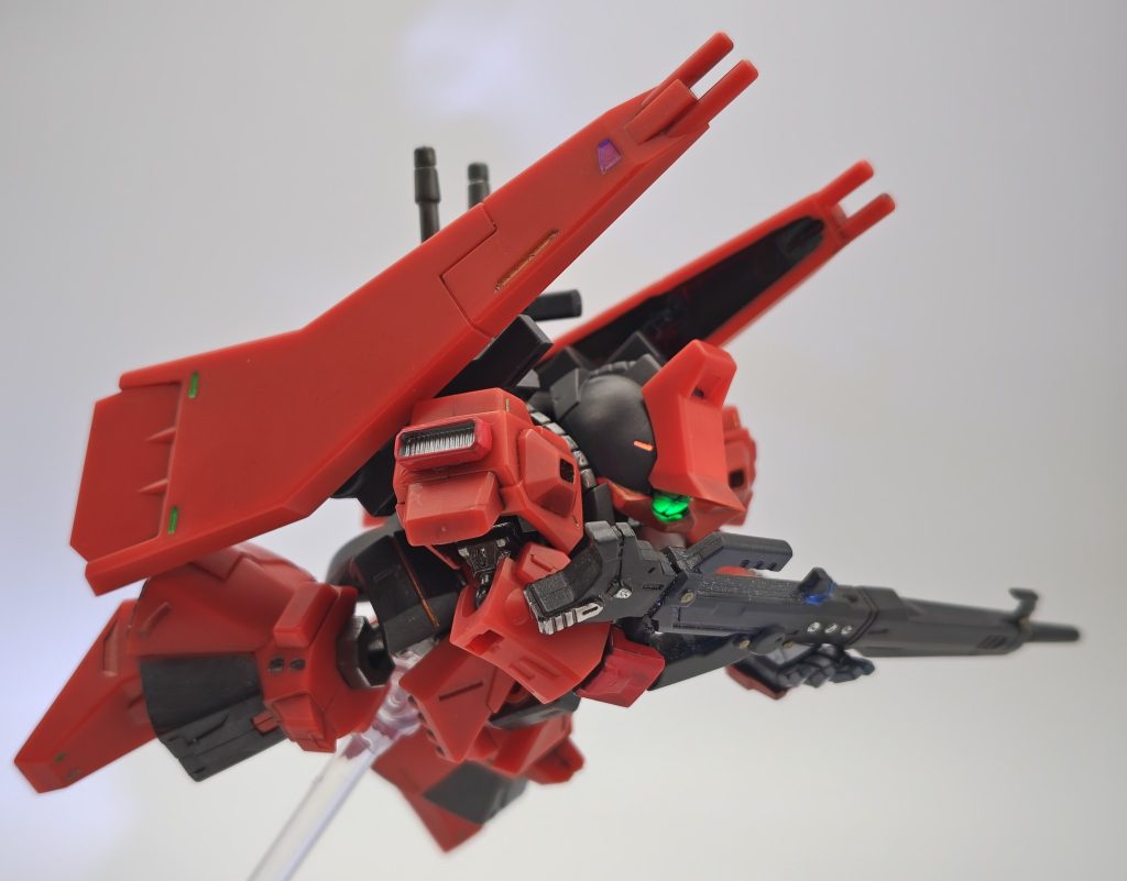 出撃！背中のグライ・バインダーのお陰で最高速度がベース機の1.5〜2.5倍ともいわれる高い推力を生み出すとの事（HGUCの説明書が出典のようです）。パイロット、耐えられるのか⋯？&nbsp;