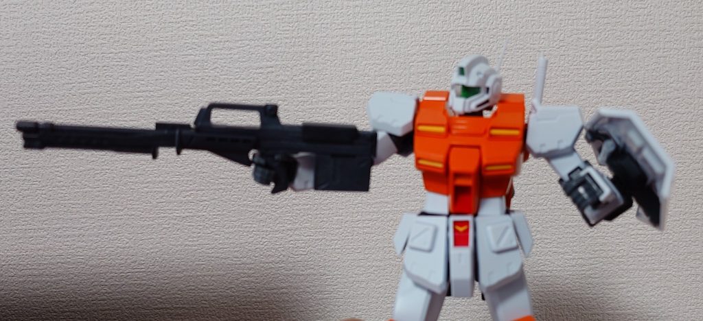 ジム改を作った時のロングバレルマシンガンを装備させました。