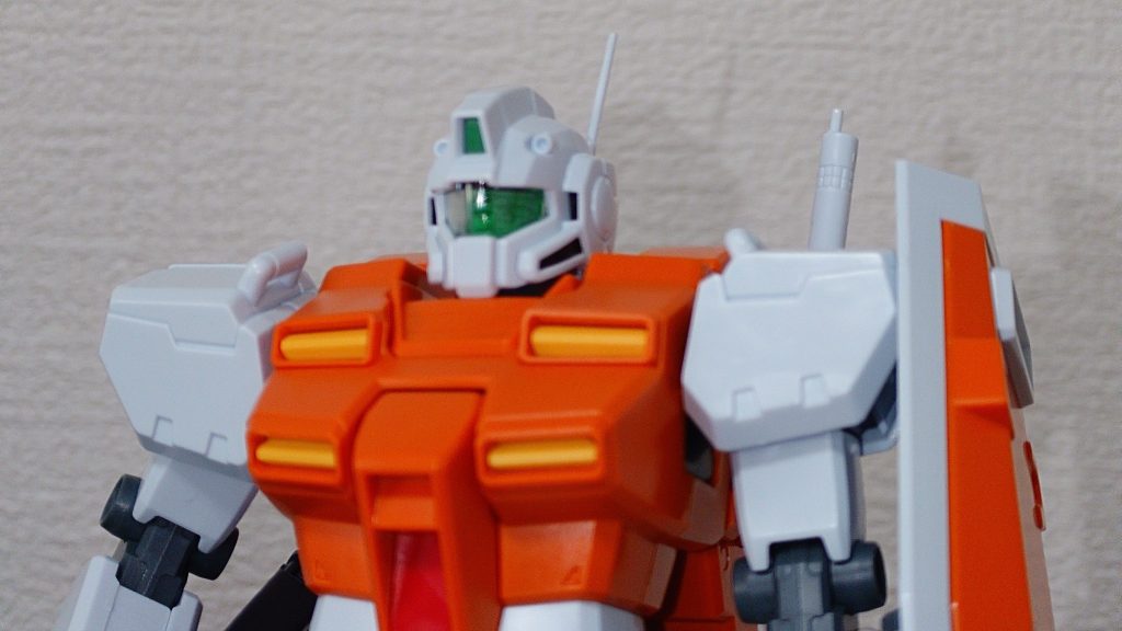 メインカメラと頭部のカメラのグリーンはガンマカで塗装。