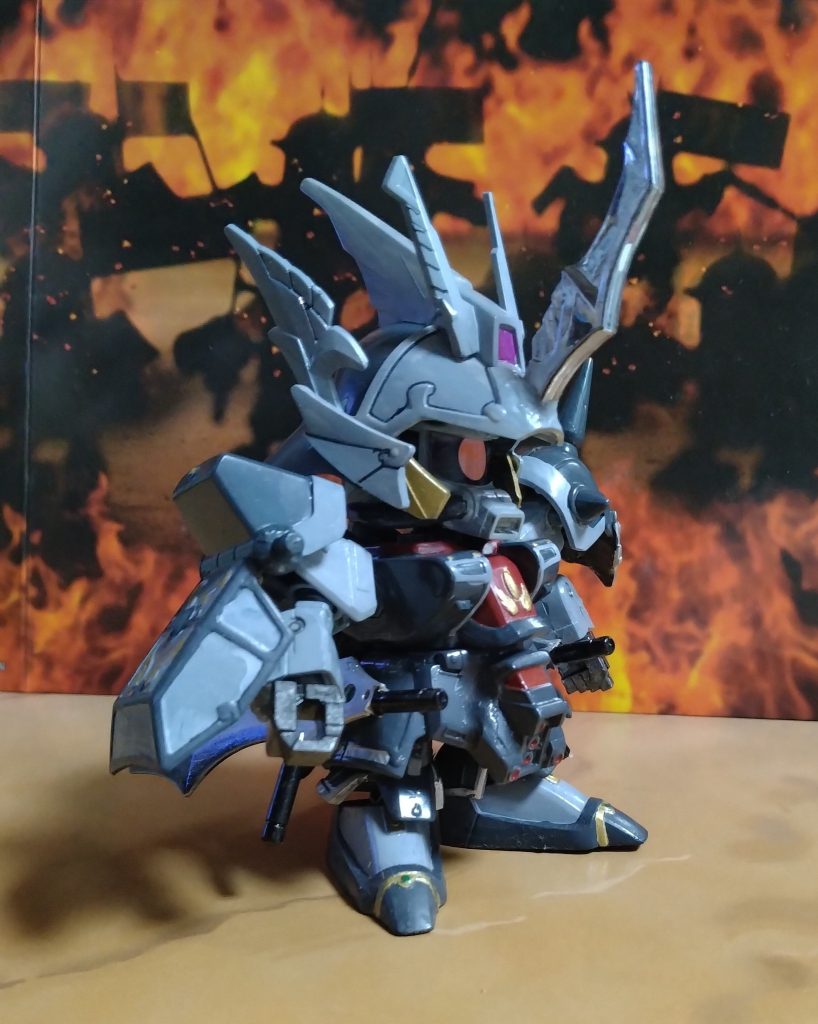 武器は腰にマウント出来ます👍
