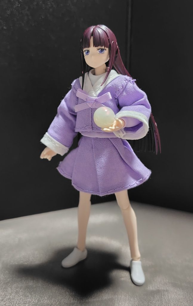 ここからオマケとして制服姿も披露しておきます。※当初は30MSのボディパーツで行こうかと思ってたのですが、元々のボディパーツに被せるように着せてました。