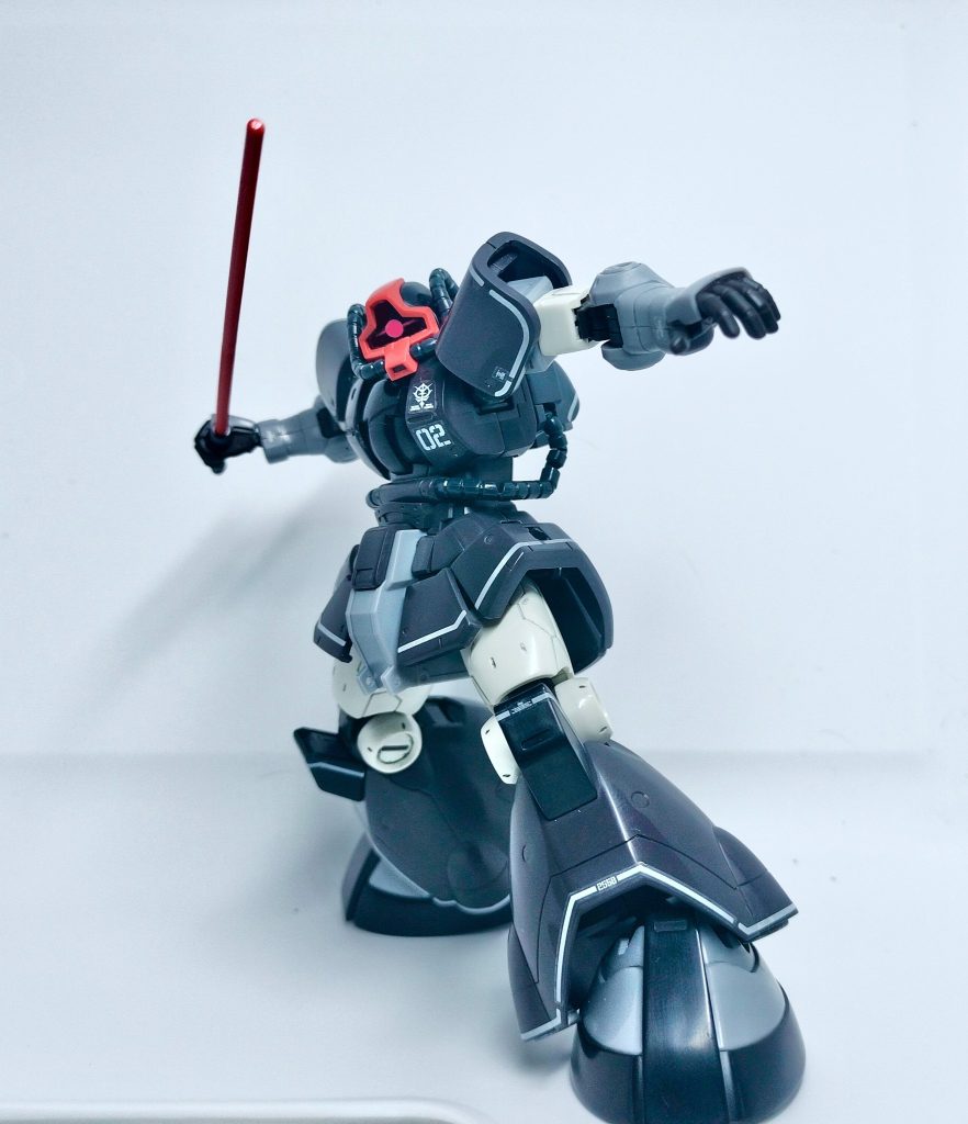 紫じゃないドムもかっこいいですねリックドムⅡも買ったのでいつか作って投稿したいなと思います
