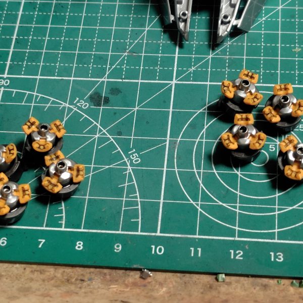 このままでもいいぐらいの出来ですね(zaku-kao6)バインダー周りの組立難易度が意外と高く苦戦しました…。（4枚目）