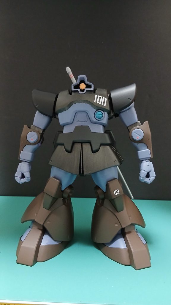 筆塗り🖌️全塗装胸、スカート→黒鉄色お腹、太もも、腕→デュエルブリッツブルーグレー足、スリッパ→マホガニー間接→赤鉄色ベルト？、肩→ディアクティブブラック艶消しトップコートで仕上げました🖌️