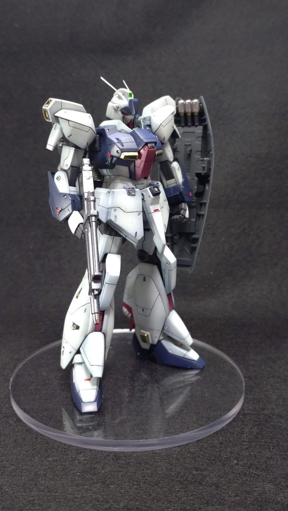 さらにメタルパーツとレッドチップつけたところ