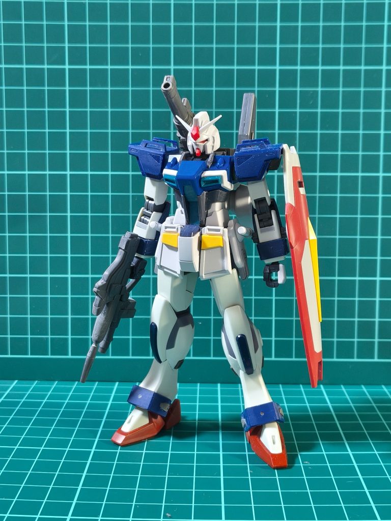 塗装前手足はHGCEダガーLとHG105ダガーをミキシングして作成しました。