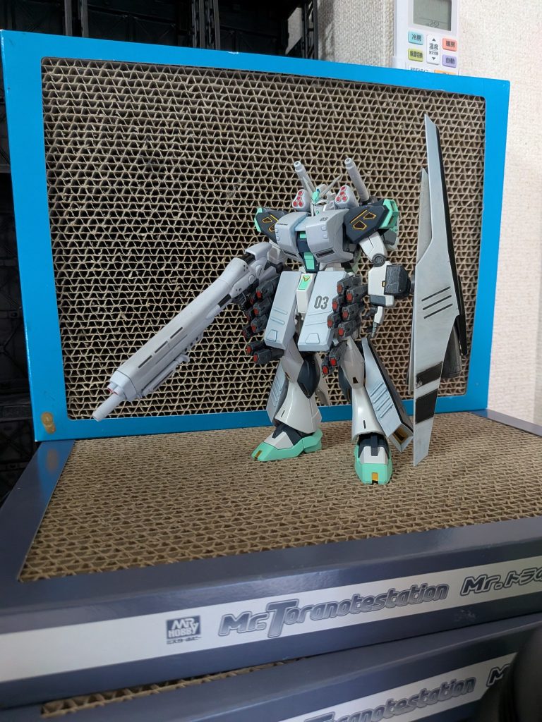 インコム装備型量産型νガンダムHWS仕様