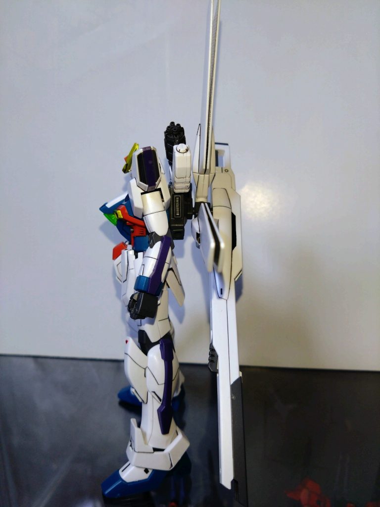 イエロー部分をGXメタルイエローに塗り替えました。