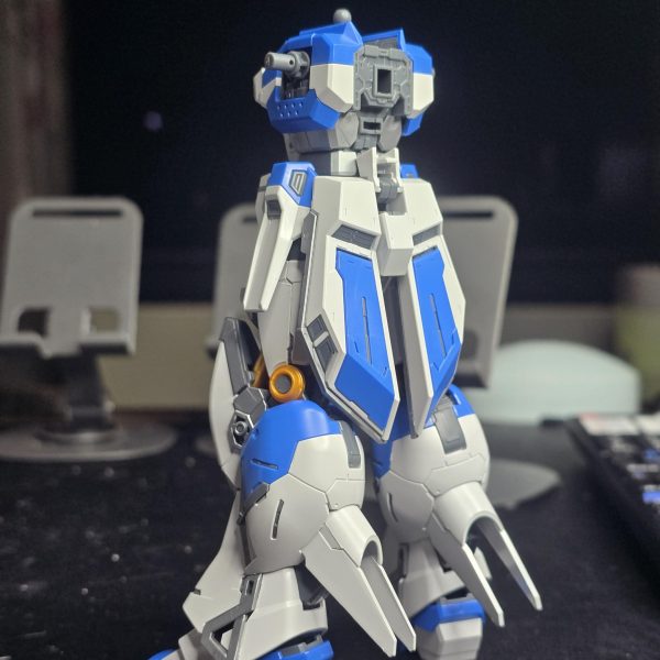 こんなに重厚感があって組み立ててるって感じが伝わってくるのはすごいね。とにかく素晴らしい、カッコいい🎵久しぶり塗装したくなってきた🎵（6枚目）