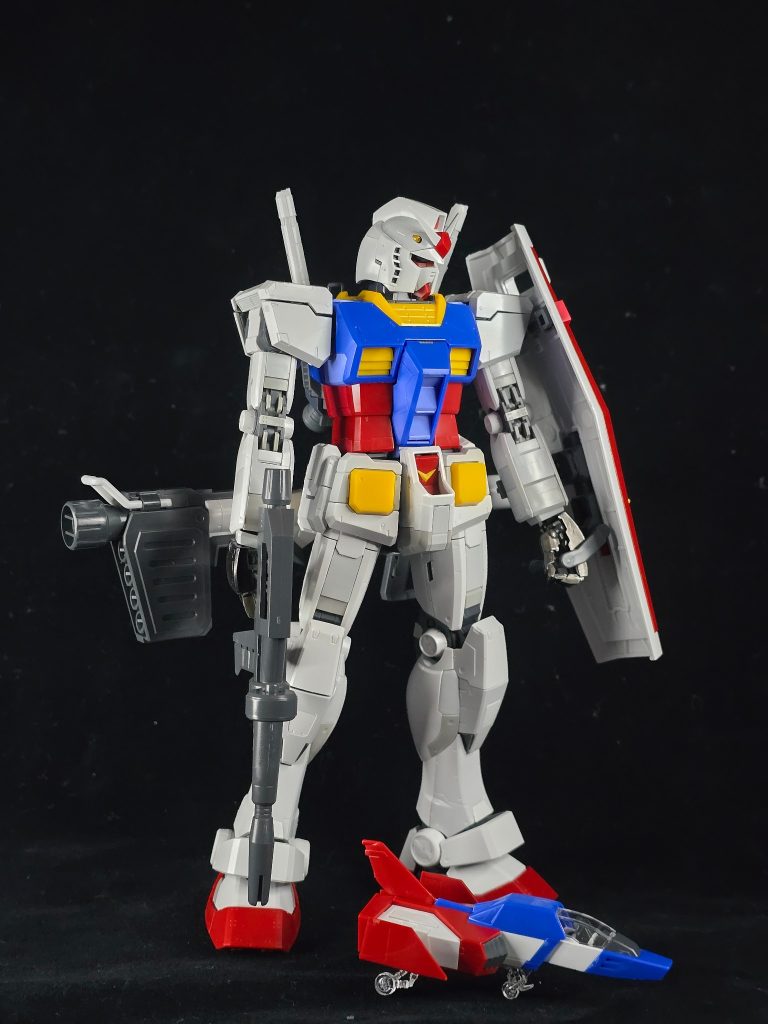MG  RX-78-2 ガンダム Ver.3.0–4枚目/制作者：MAN