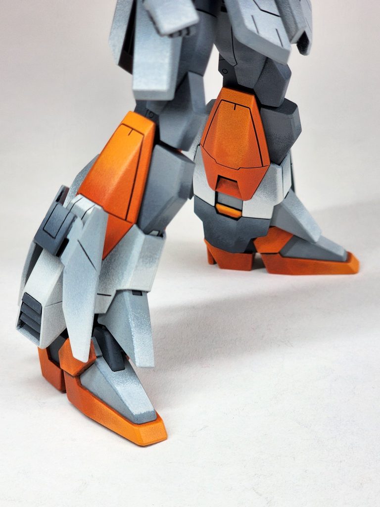 絵の仕上がりには、この上なく満足しています。なお、すべての工程は手作業で行われており、筆やメイク用スポンジを使用して描いています。-I am overjoyed with the outcome of the painting. Again, all painting is done my hand, using either a brush or a beauty sponge.