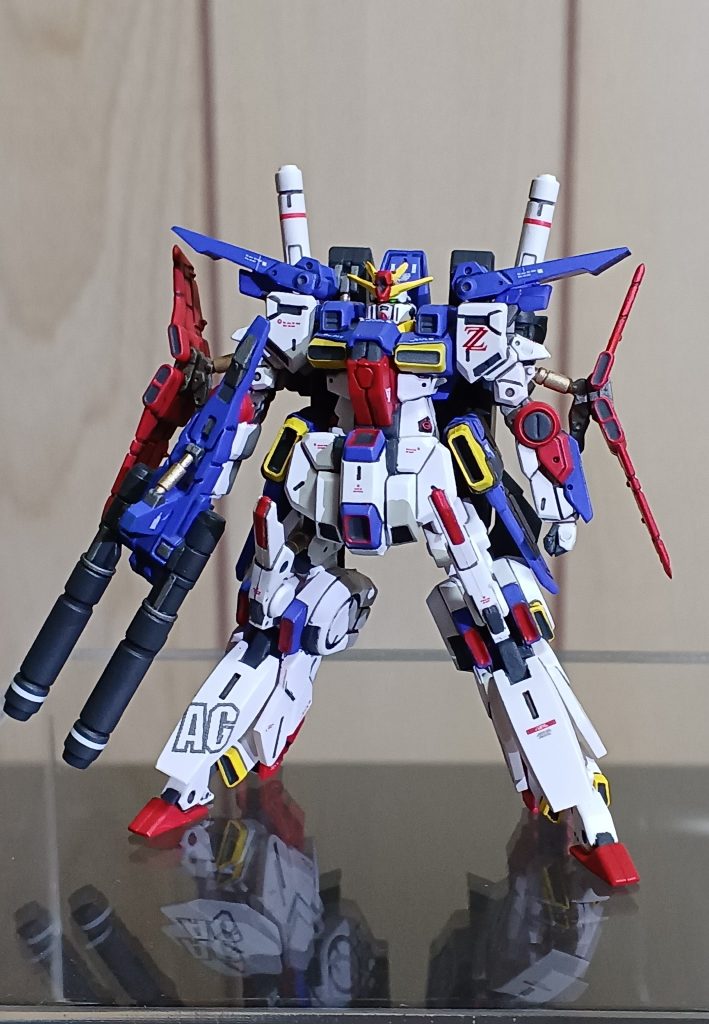 ZZって、火力も武装も並外れた機体ですけれど、ZZの強さを知れば知る程、ハマーン様の凄さも際立ちますよね🌹小学生の夏休みにゲオでZZを借りて、夏休み期間中に完走したんですけど、人生ではじめて推しキャラクターの死を目の当たりにしましたね(gundam-kao9)(zaku-kao9)でも、ZZとキュベレイ。そしてジュドーとハマーン様がカッコよくて、機動戦士ガンダムZZは圧倒されたアニメ作品のひとつですね！