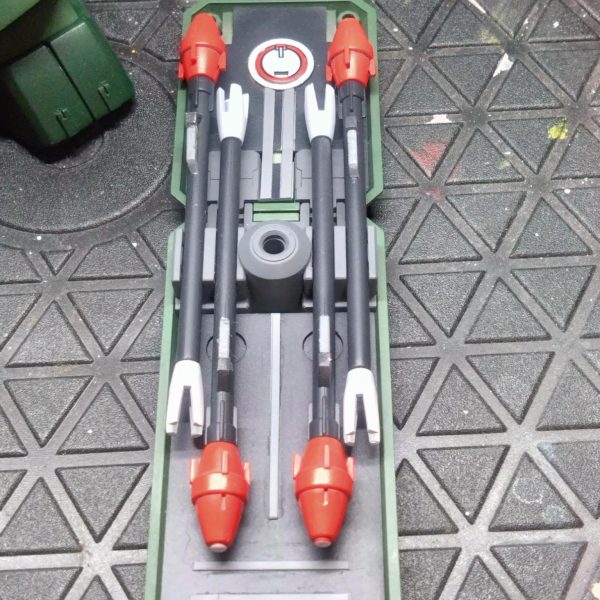 ギラ・ドーガ　⑤スカートの中や、スカートの裏を作ってたら、時間がかかってしまいました…本当ならお盆前に完成予定でした🥲後はパイプを、脛と胴を取り付けを行って…色まで塗ってあるのですが、めんどくさい😮‍💨武器類やランドセル等もありました🥲&nbsp;（7枚目）