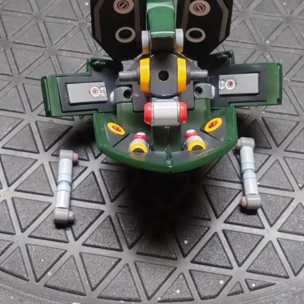 ギラ・ドーガ　⑤スカートの中や、スカートの裏を作ってたら、時間がかかってしまいました…本当ならお盆前に完成予定でした🥲後はパイプを、脛と胴を取り付けを行って…色まで塗ってあるのですが、めんどくさい😮‍💨武器類やランドセル等もありました🥲&nbsp;（2枚目）