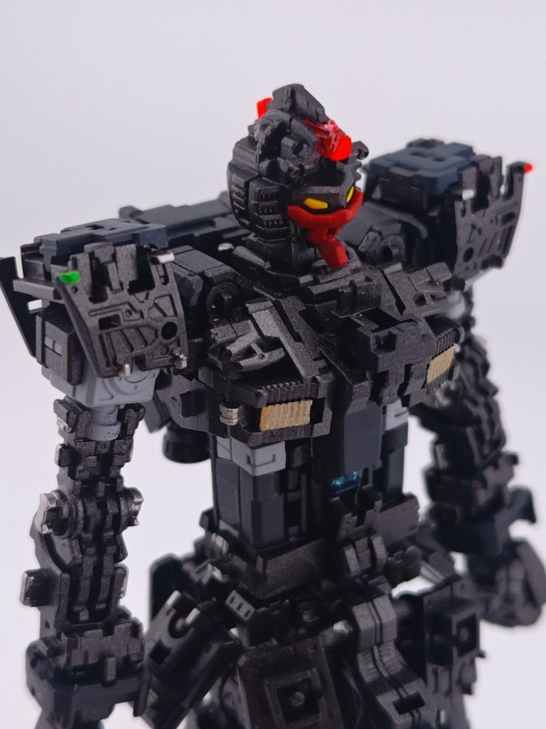 まずはフレームから色は3種使っており、黒鉄色多めのメタリック焼鉄色多めのメタリックシルバー多めのメタリック　です細部の差し色はエナメル塗料です