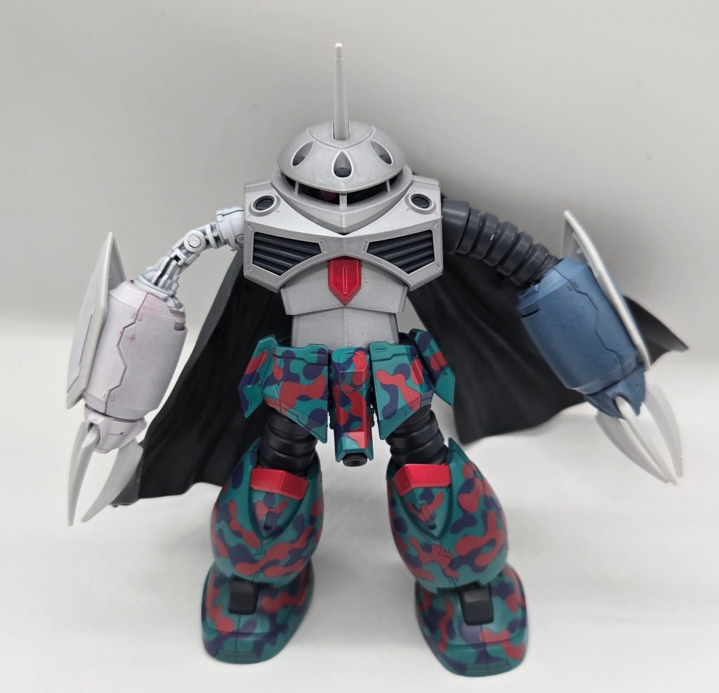 MMWR-MM07-OKT ズゴック・オクタヴィアオーブの地下に埋葬されたデータライブラリ「ソコツネ」で発掘された設計図から復元された旧世代のモビルスーツ。「ソコツネ」の名は、日本神話における「底根の国」に由来する。インフィニットジャスティスガンダムSの偽装用外装として流用されているが、分離後は内部機構が存在しないにもかかわらず、インフィニットジャスティスガンダムSに寄り添うように自律して戦闘を続ける不思議な機体。その姿から、古代ローマ皇帝ネロの最初の妻であり、皇帝の傍らで悲劇的な運命を辿った皇妃クラウディア・オクタウィアになぞらえ、「ズゴック・オクタヴィア」の名が与えられた。