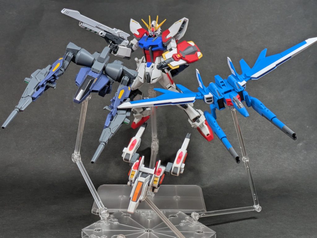 ビルドブースター3機を展開して戦場を支配する事から支配、領土を意味するドミニオンと名付けました。相手の特性に合わせて有利に立ち回れるブースターに換装して、残りのブースターで支援攻撃するという立ち回りも