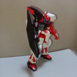 HGブリッツの腕を移植してみました。軸は合うけど長さが合いませんでした。そして天[…]