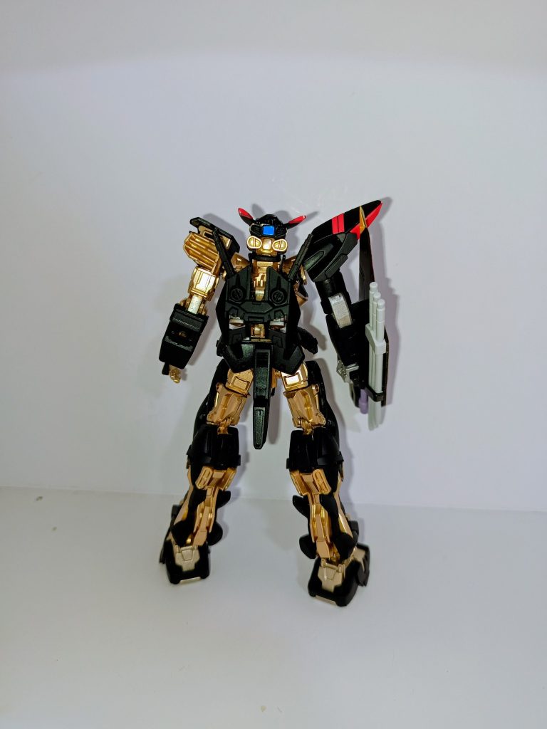 バックパック一式はレッドフレームから拝借。マガノイクタチは取り付けフレームが異なる為まるまる頂いています。