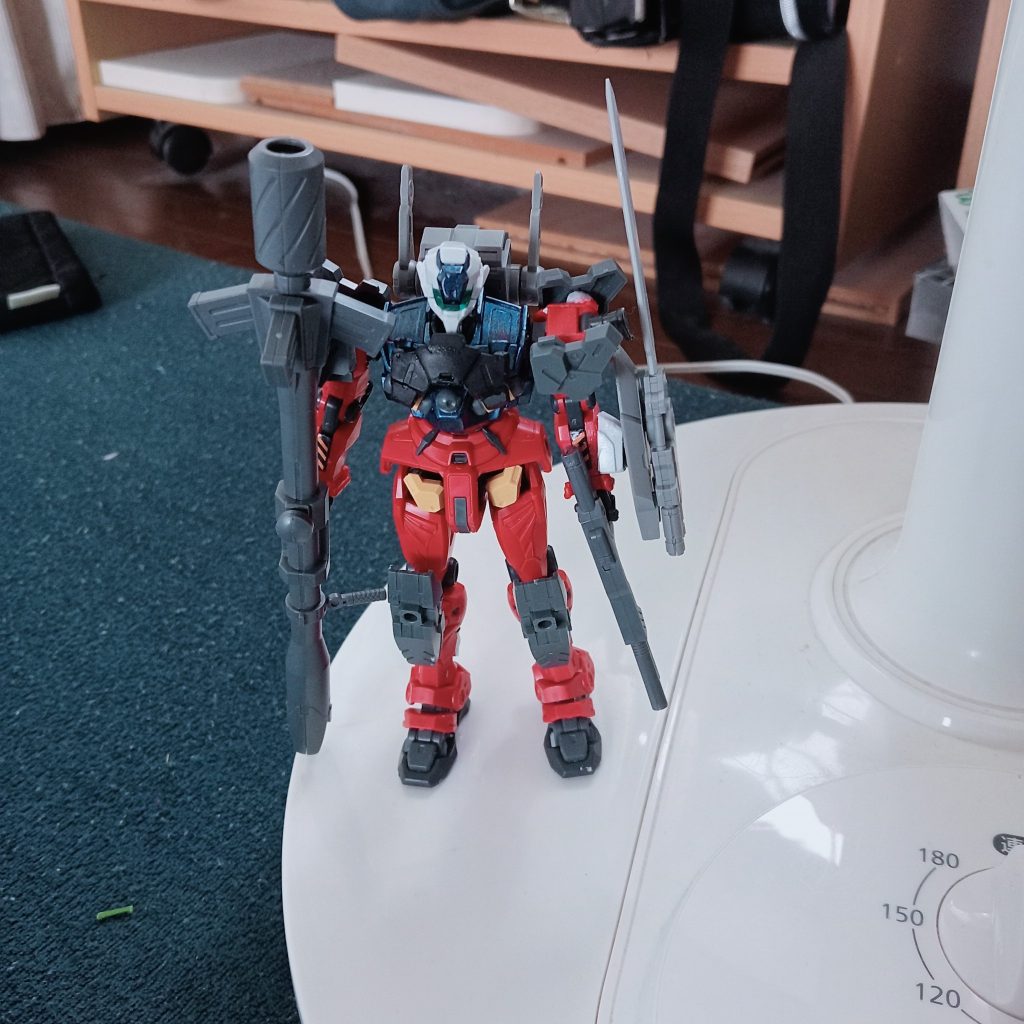 最初は武装を沢山つけようと思いましたが、機動性にこだわったため、今に至りました。
