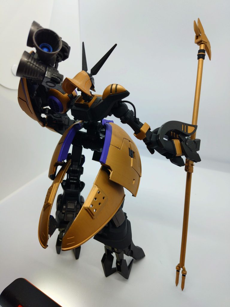 後ろから見たらめっちゃスカスカだな備忘録（カラー）本体：ブラック、関節など：メタルブラック↑ほぼ判別不能バーニア類：焼鉄色紫部分：パープルゴールド部分：100均アクリルマーカー（これが意外とイイ発色で驚いた）&nbsp;