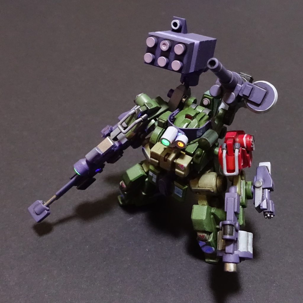 12.&nbsp;&nbsp;&nbsp;&nbsp;とはいえ、ジェネレータは搭載しておらず強力な小型バッテリーで駆動することから、作戦稼働時間は最大60分という縛りがある。