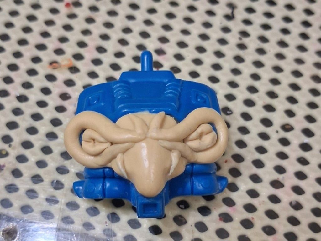 使用ab補土製作臉譜