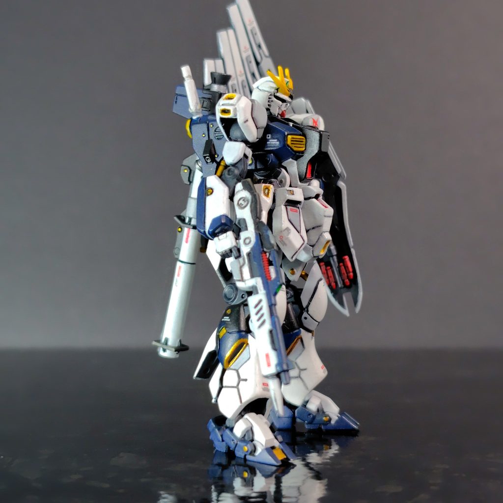 ガンダムアーティファクト　νガンダム–3枚目/制作者：シルバームーン