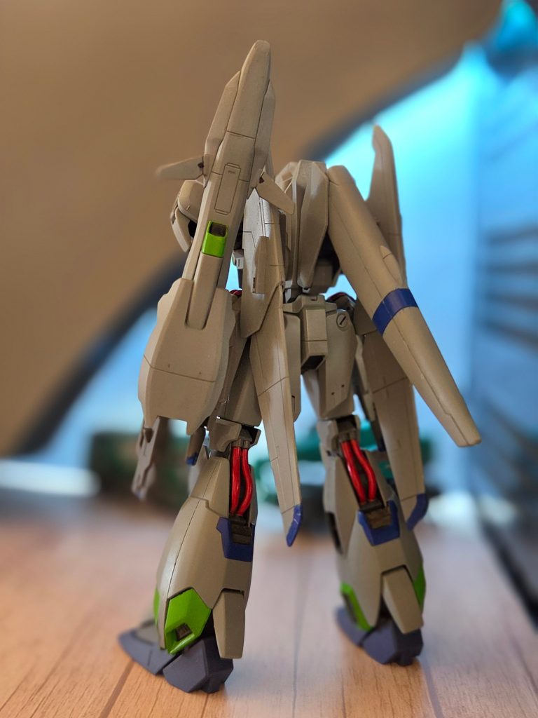 UC 0088 年 2 月 22 日に決着と成ったグリプス戦役終決後。救い出したセシリス・ライオットを連れアルカード・ハロウィン 大尉は素性を隠し地球へ降りた。セシリスを元に戻す方法を懸命に探すアルカード 大尉。だが、手掛かりは一向に見付からない。疲れ果て途方に暮れている時ハヤト・コバヤシに出会った。事情を知ったハヤトはアルカードを自身の博物館に雇い面倒をみる。&nbsp;そんなワケで妄想ζζ 我ら地球防衛隊 ver, ζζ&nbsp;[MSZ-006 A1 Ζ プラス]《アルカード・ハロウィン 大尉 搭乗機》[RX-77-02 ガンキャノン]《ハヤト・コバヤシ 専用機》をご紹介 ✨😌✨