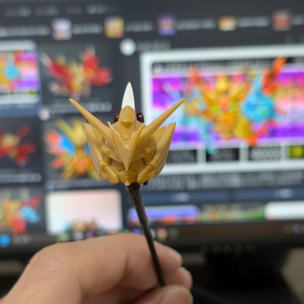スペリオルディファインのスペリオルドラゴンをSRに改修中両肩のガンダムフェイスやるか悩んでます足パーツの合が硬くて悪いので下側のピンをつカットして、底を少しヤスるとピッタリハマりました（4枚目）